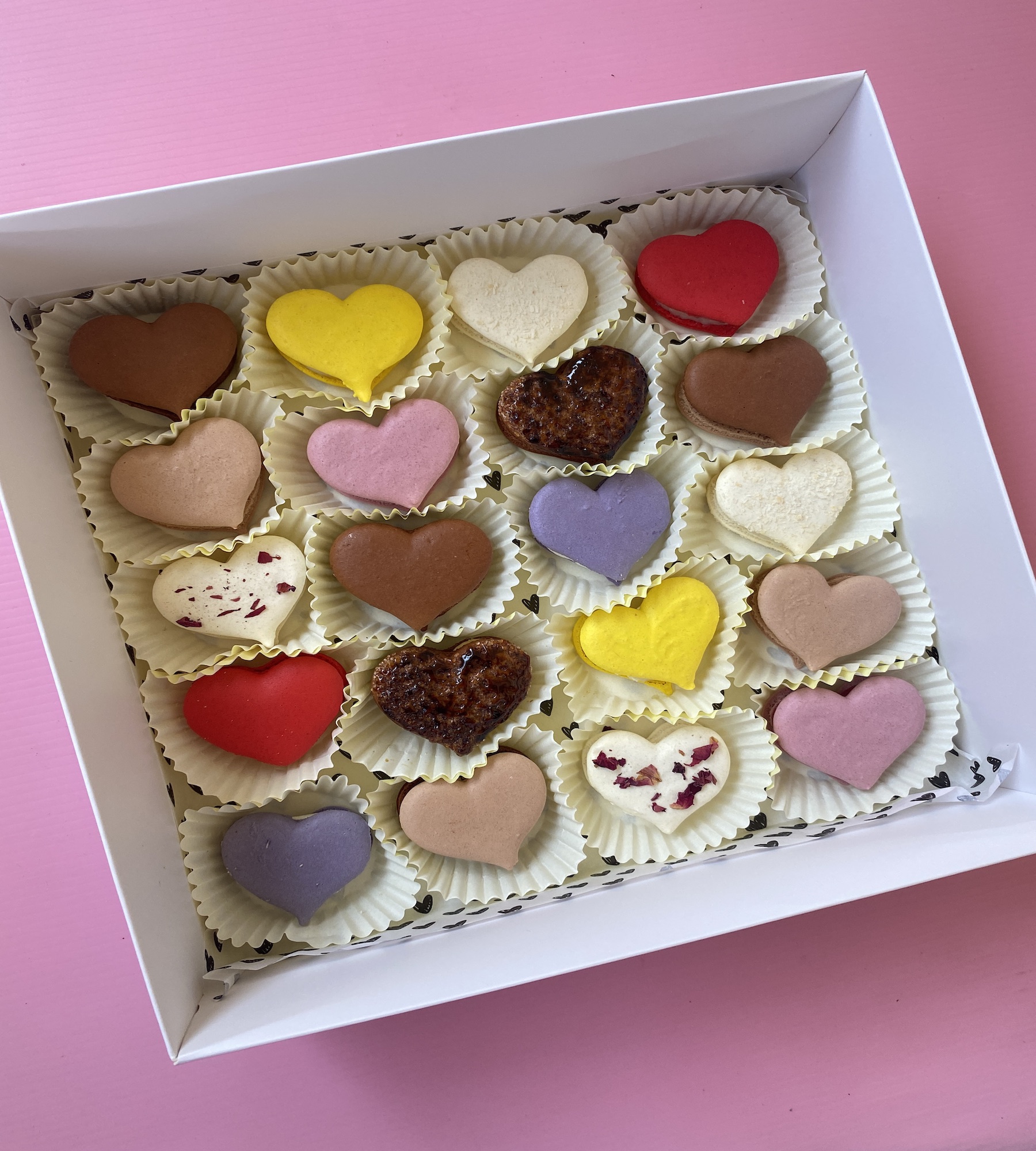 HEART MACARON
